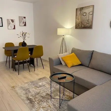 Apartament Mav *